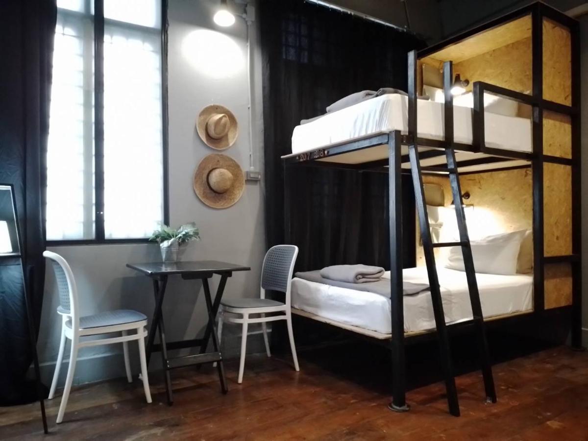 Ostello Bangkok Bed And Bike Esterno foto