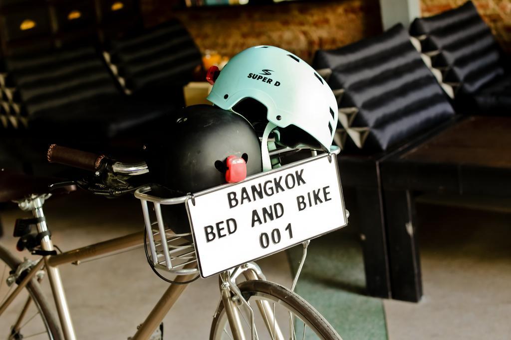 Ostello Bangkok Bed And Bike Esterno foto